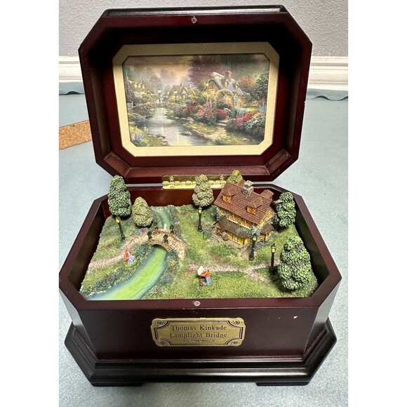 Rare Lamplight Bridge by Thomas Kinkade music box. Tested and works - Picture 1 of 7